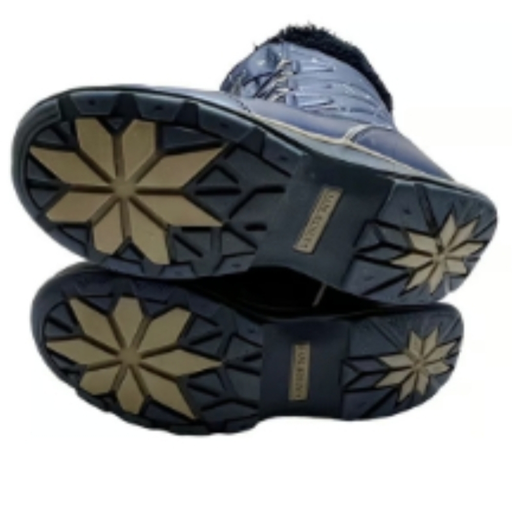 Lands' End Snowflake Insulated Snow Boot in Constellation Print - Picture 12 of 12